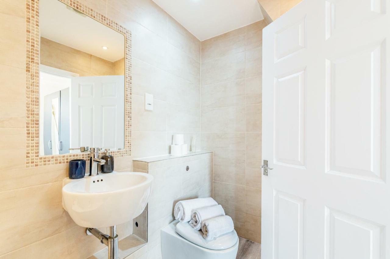 Bright & Spacious 4Beds Home - Kensington High Street-Olympia 伦敦 外观 照片