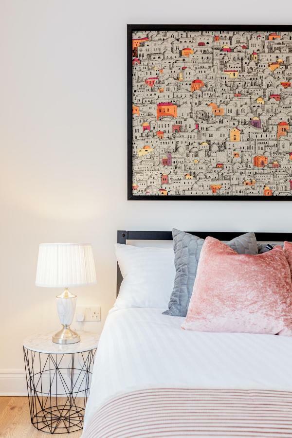 Bright & Spacious 4Beds Home - Kensington High Street-Olympia 伦敦 外观 照片