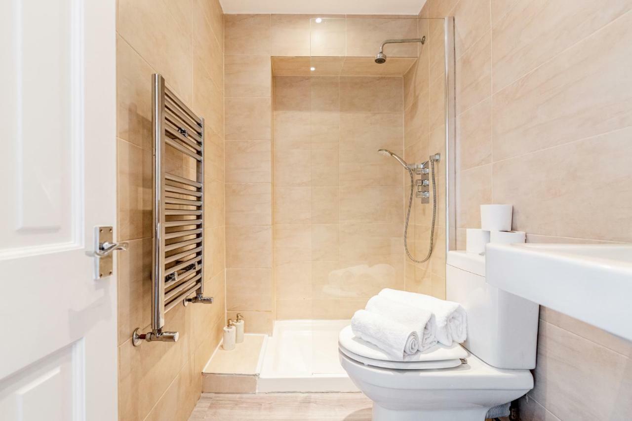 Bright & Spacious 4Beds Home - Kensington High Street-Olympia 伦敦 外观 照片