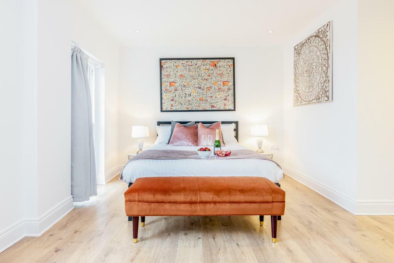 Bright & Spacious 4Beds Home - Kensington High Street-Olympia 伦敦 外观 照片