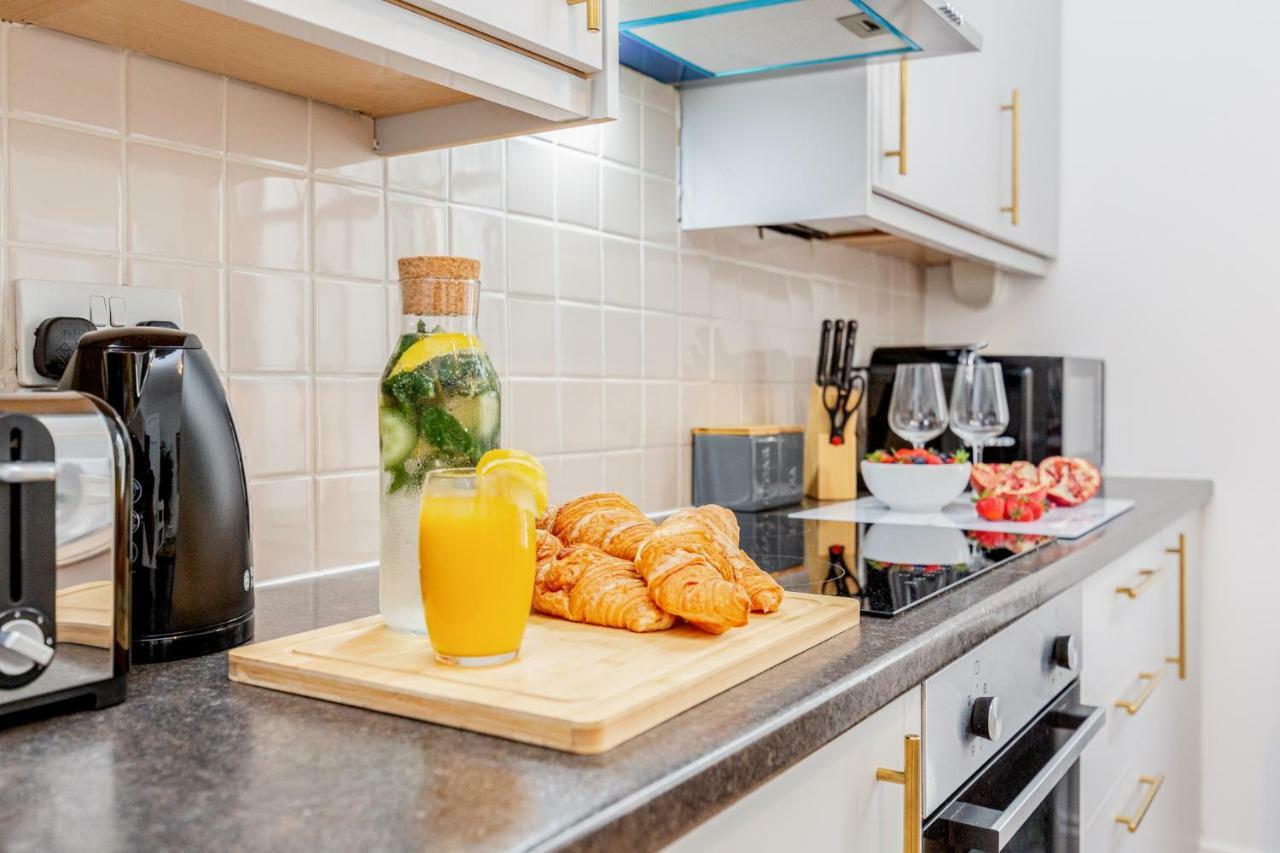 Bright & Spacious 4Beds Home - Kensington High Street-Olympia 伦敦 外观 照片